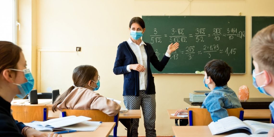 mascherine-chirurgiche-a-scuola