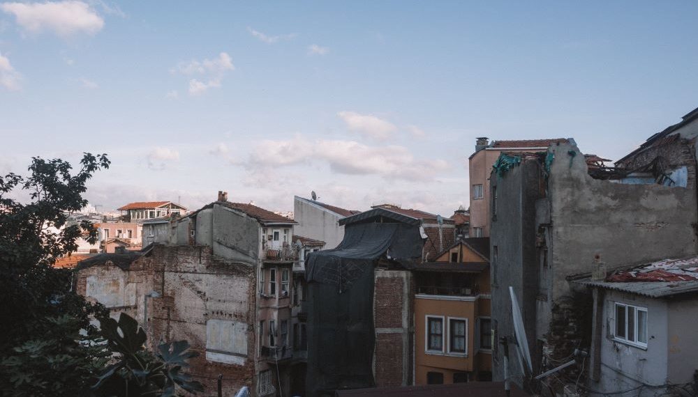 pexels-emre-can-acer-2079223