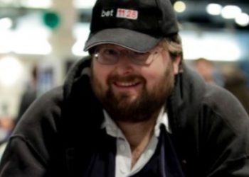 Arrestato Mario Adinolfi, giornalista e giocatore di poker
