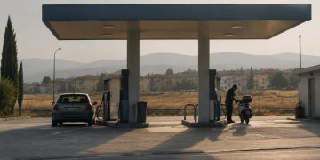 Benzina, dal greggio alla pompa: dove si forma il prezzo e quanto pesa il fisco