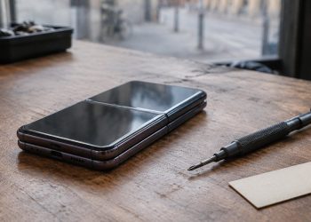 iPhone Duo in Italia a fine gennaio: resa di fabbrica al 60% e riparazioni fino a 1.719 euro