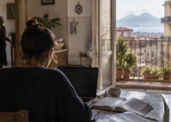 Carburanti, Federico II, Parthenope e Vanvitelli passano alla didattica a distanza dal 22 ottobre