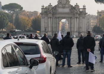 Tassisti da tutta Italia a Roma il 26 ottobre contro il caro carburanti: sit in a Porta Pia